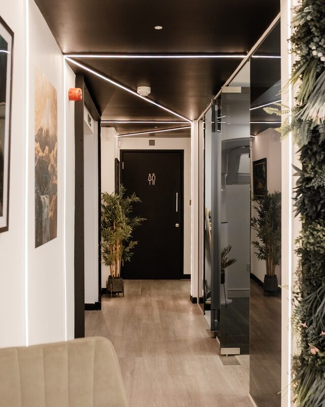 N1 Dental clinic corridor